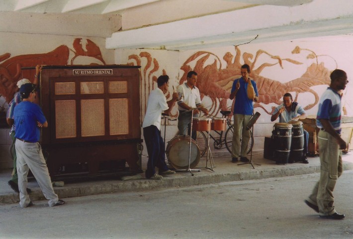 Holguin - Musica en la calle